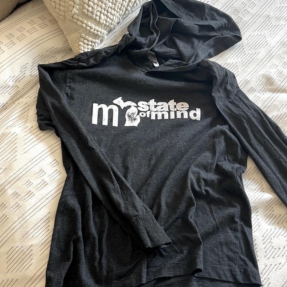 Long sleeve hooded Michigan tee